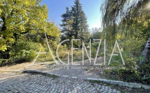 Рядък парцел за къща в кв. Драгалевци