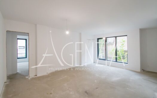 Тристаен апартамент в луксозна сграда в кв. Изток