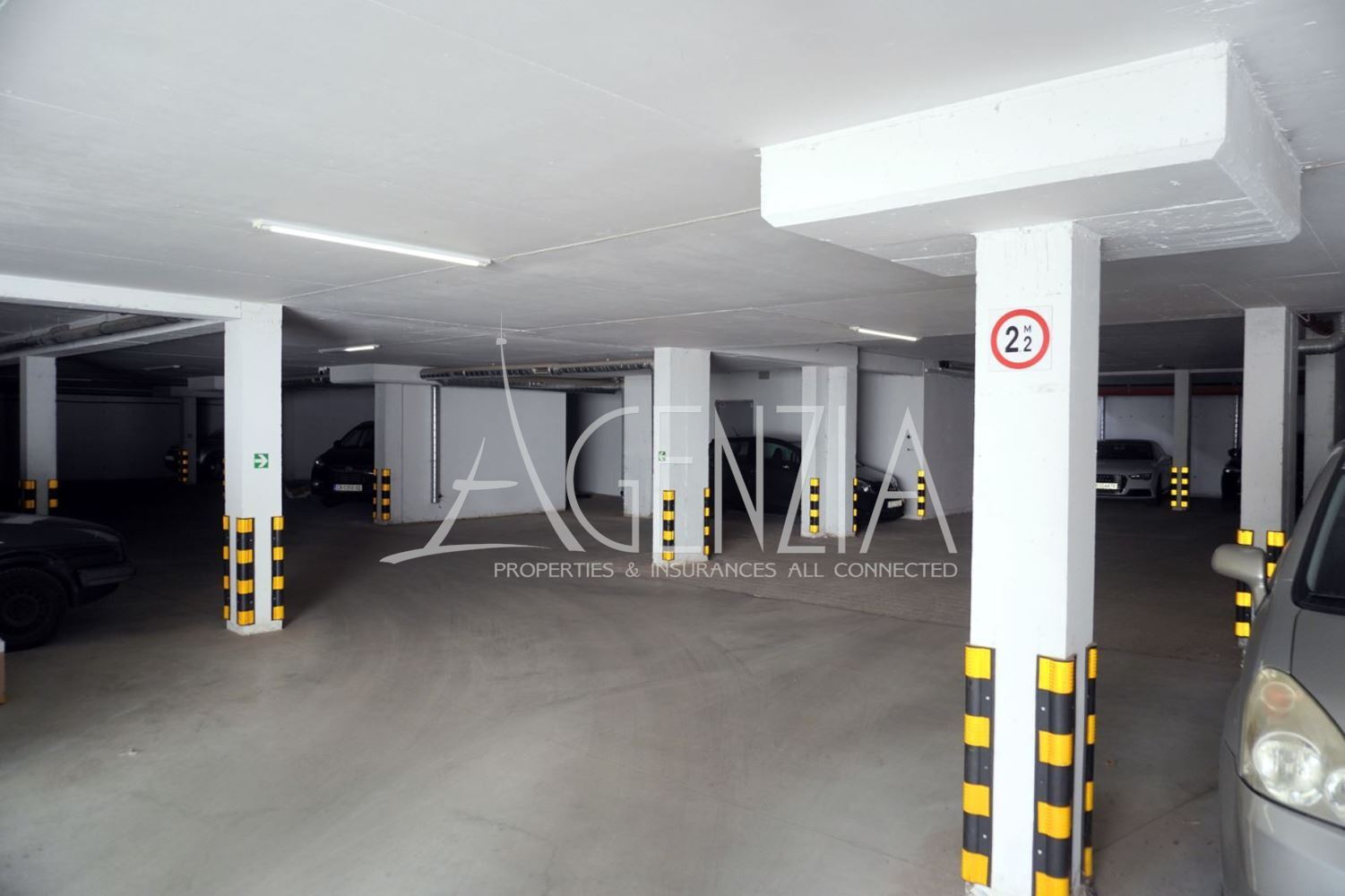 Bureau près de Bulgaria Blvd."