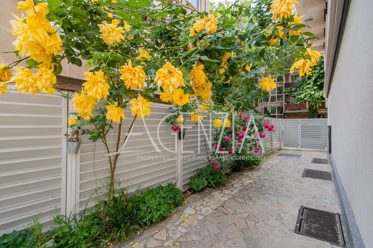 Elegant townhouse for rent on. „Ivan Vazov“, ideal center