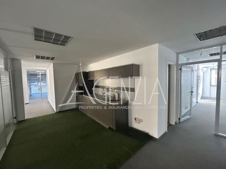Representative office for rent near the National Palace of Culture, on a separate floor