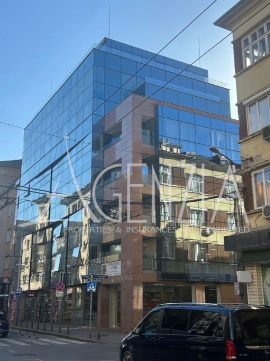 Representative office for rent near the National Palace of Culture, on a separate floor