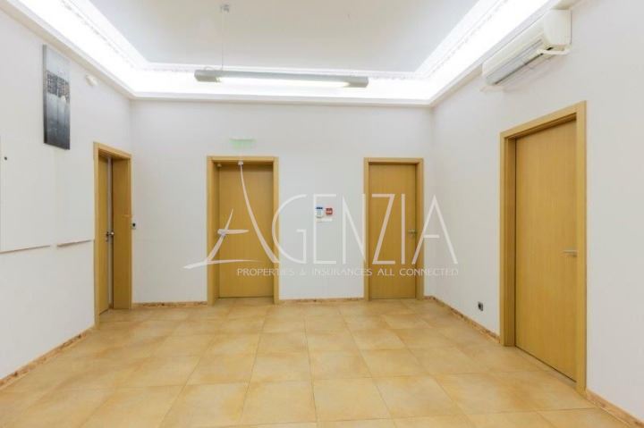 Offices in a prestigious office building on Vitosha Blvd."