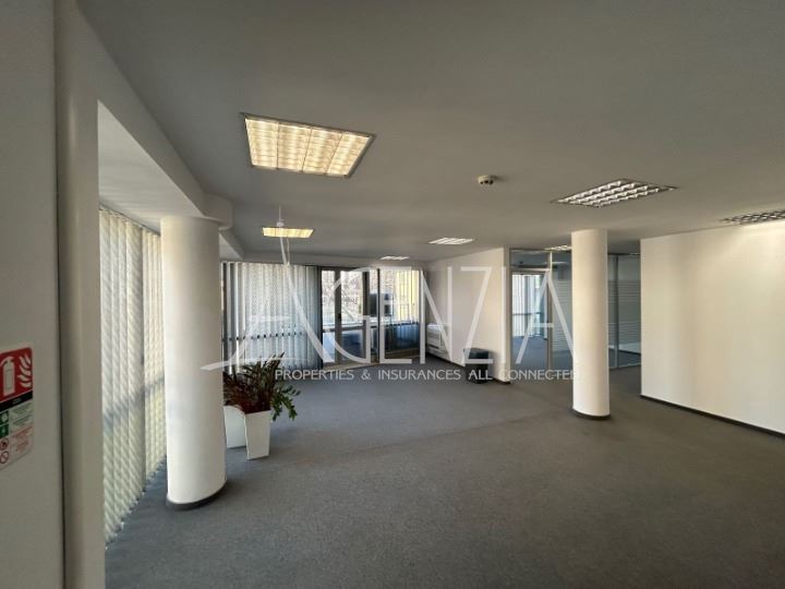 Representative office for rent near the National Palace of Culture, on a separate floor