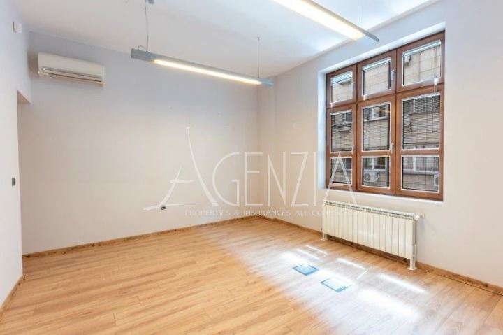Offices in a prestigious office building on Vitosha Blvd."