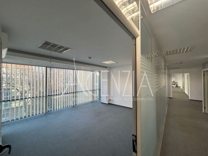 Representative office for rent near the National Palace of Culture, on a separate floor