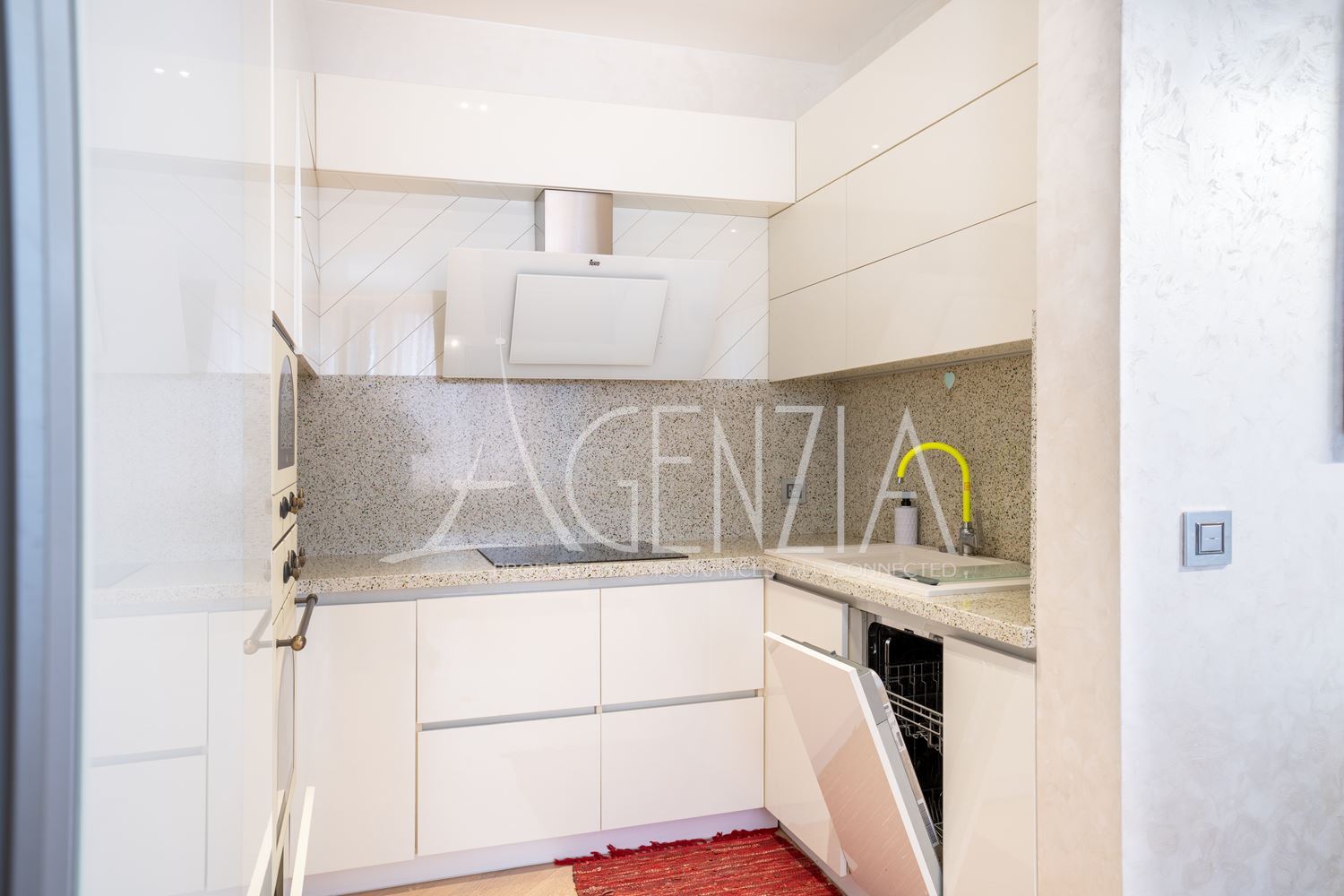 Appartement de deux chambres à louer dans la résidence „ Belle Rose 2 “, quartier de Vitosha.