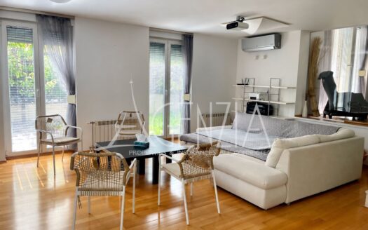 Просторна редова къща под наем в Residential Park Sofia
