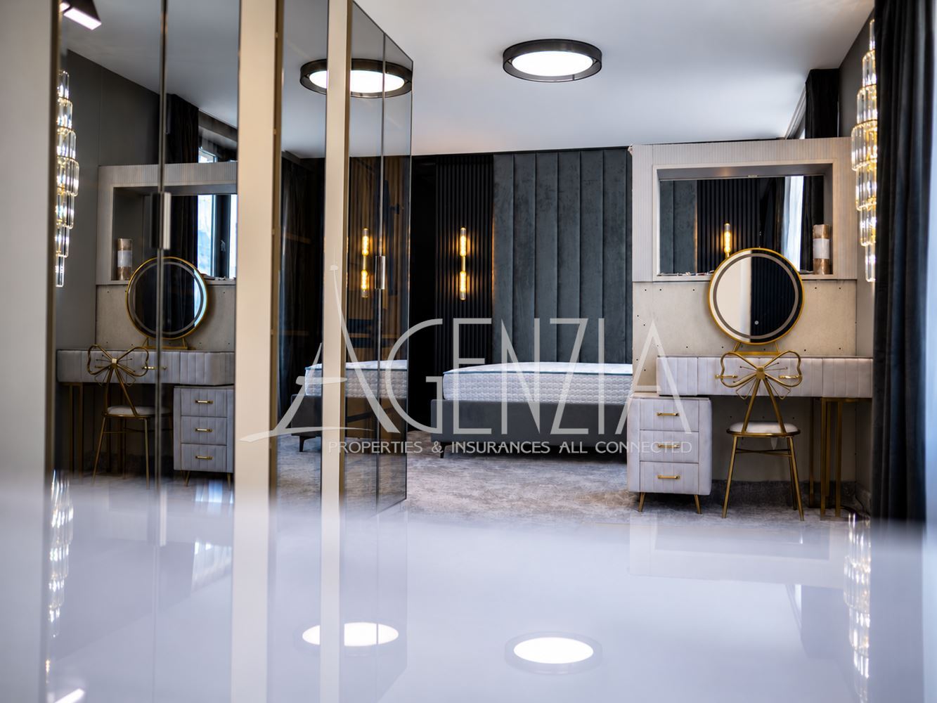 Penthouse design de quatre pièces avec vue panoramique à 360°, terrasse privée sur le toit et accès direct par ascenseur